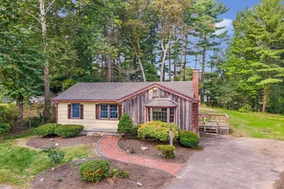 49 Horseshoe Drive