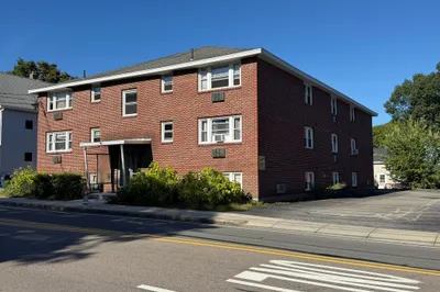 83 Pleasant St 1