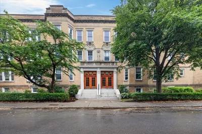 138 Sewall Ave #C 1
