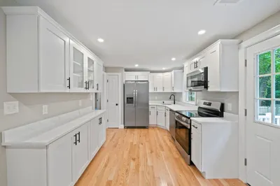 3 Taylor Point Road 1