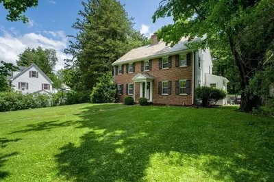 28 Dana St 1