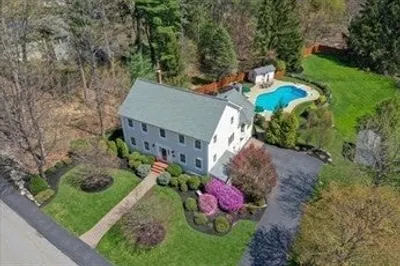69 Colonial Drive 1