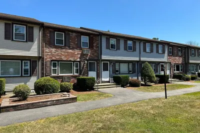 20 Washington St #2-4 1