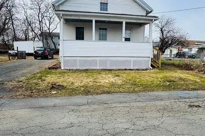 44 Spring St