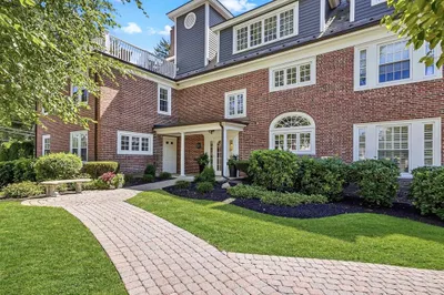 221 Worcester Lane #6 1