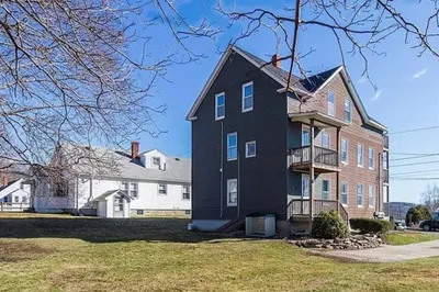 23 Everett Ave #2 1