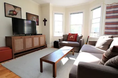 8 Caldwell Avenue #3