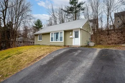 25 Scenic Dr