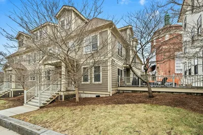 23 Creighton St #2