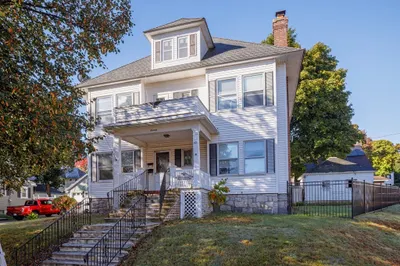 70 Olive St 1