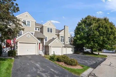 51 Edward Dr #51 1