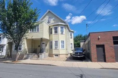 50 Union St 1