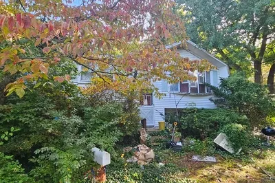 38 Concetta Dr