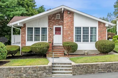 11 Mooney Rd 1