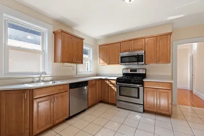 11 Burgoyne St #2