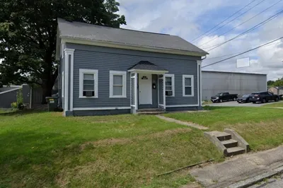 135 N Main St 1