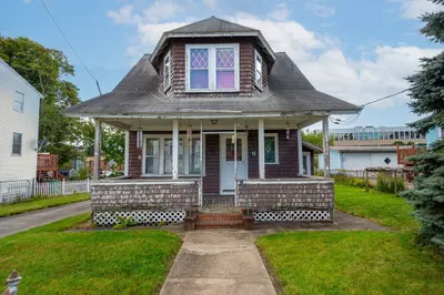 15 Newell Street