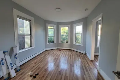 224 Paris St #3