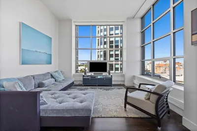 360 Newbury Street #601