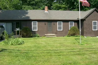 480 Pleasant Street 1
