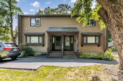 493 Andover St #493 1