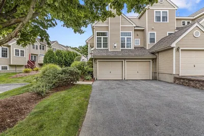 106 Lordvale Blvd #106 1