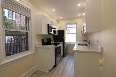 48 Strathmore Rd #31