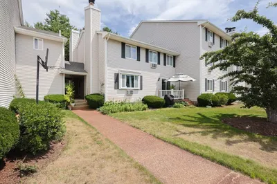 10 Erick Road #4 1