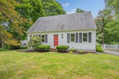 52 Mill Rd