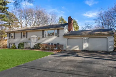 12 Morrill Drive