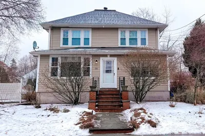 66 Riverview Ave #66