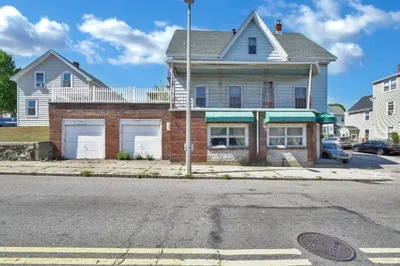 1505 Hyde Park Ave