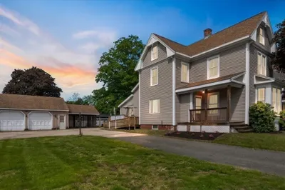 14 Maple St