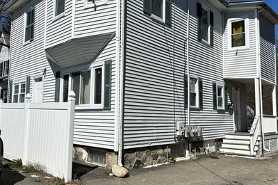 65 Vine St