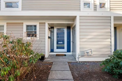 11 Oak St #15