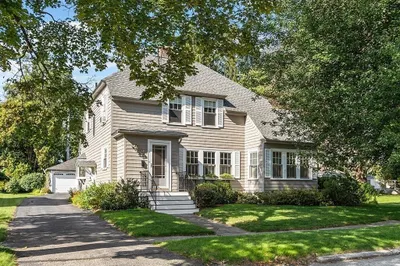 37 Bradstreet Rd