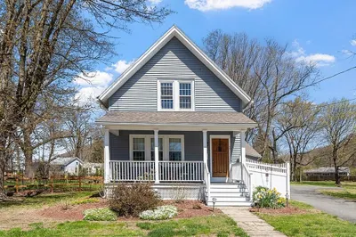 57 Sugarloaf St 1