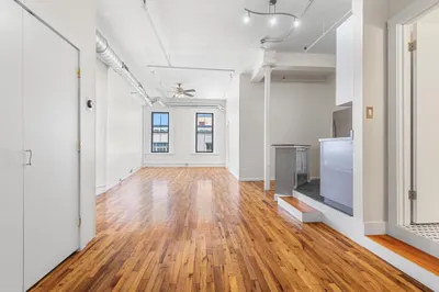 10 Williams St #47