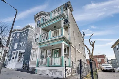 147 Bowdoin St