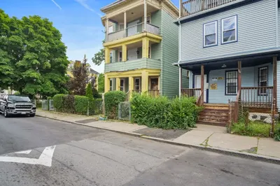 52 Intervale St 1