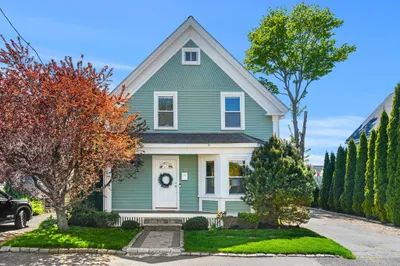 57 Crescent St 1