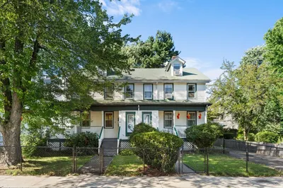 47-49 Linden Street 1
