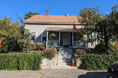 17 Shelby St #2
