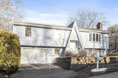 27 Donnelly Dr 1