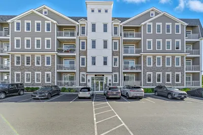 320 Middlesex Ave #A202 1
