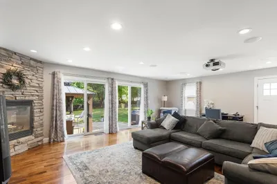 33 Griffin Rd 1