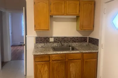 18 Fairview Ave #1 1