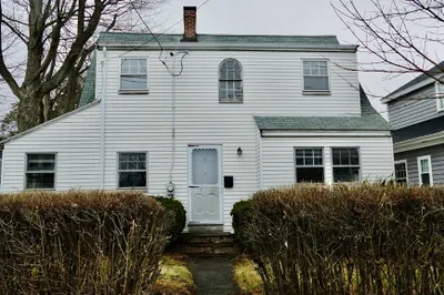 589 Weld St