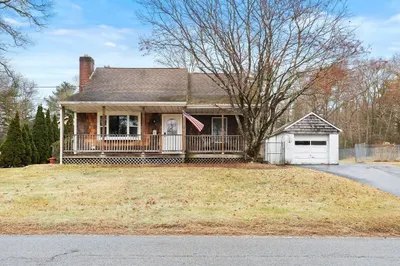 326 Forest St 1