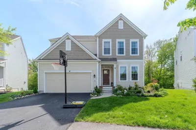 156 Stonehaven Dr 1